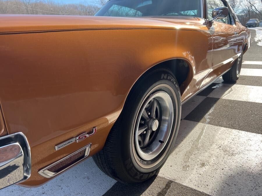 Pontiac-Grand-Prix-1969-Coupe-12