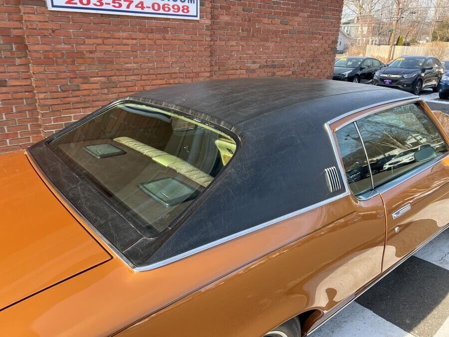 Pontiac-Grand-Prix-1969-Coupe-13