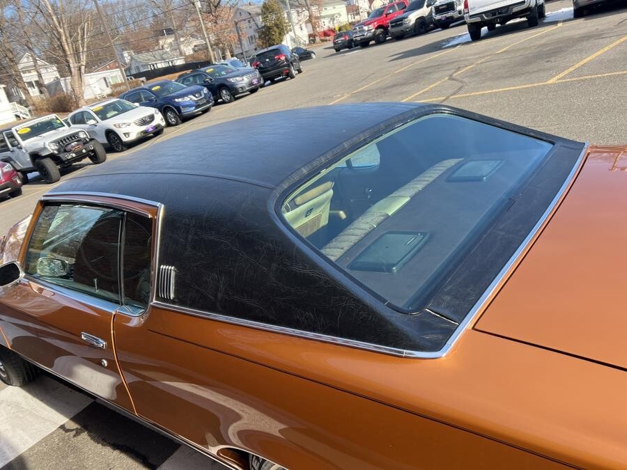 Pontiac-Grand-Prix-1969-Coupe-14