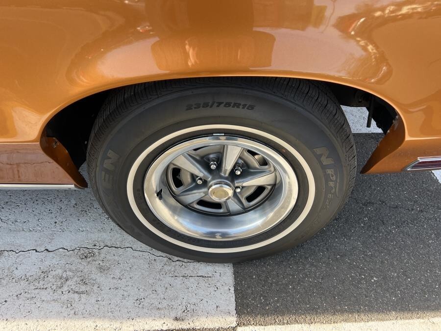 Pontiac-Grand-Prix-1969-Coupe-18