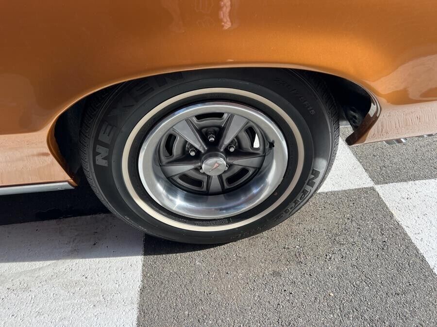 Pontiac-Grand-Prix-1969-Coupe-19