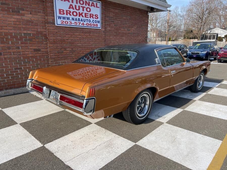 Pontiac-Grand-Prix-1969-Coupe-4