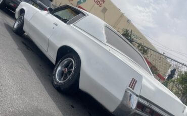 Pontiac-Grand-Prix-1972-Coupe-1