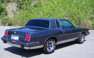 Pontiac-Grand-Prix-1987-Coupe-1