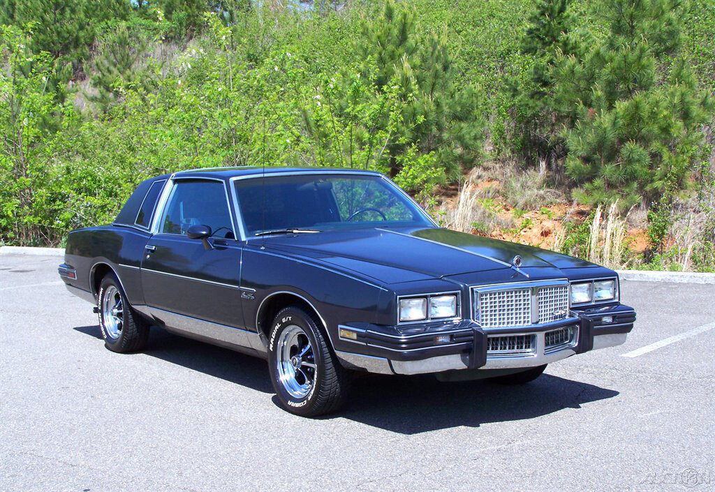 Pontiac-Grand-Prix-1987-Coupe-2