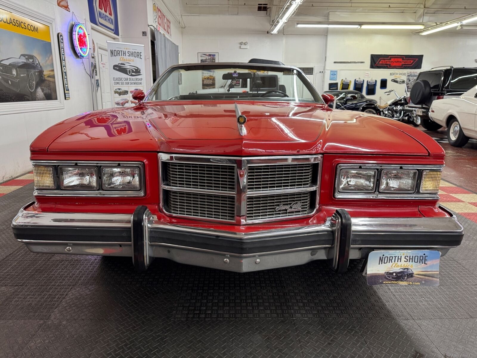 Pontiac-Grand-Ville-1975-Convertible-10