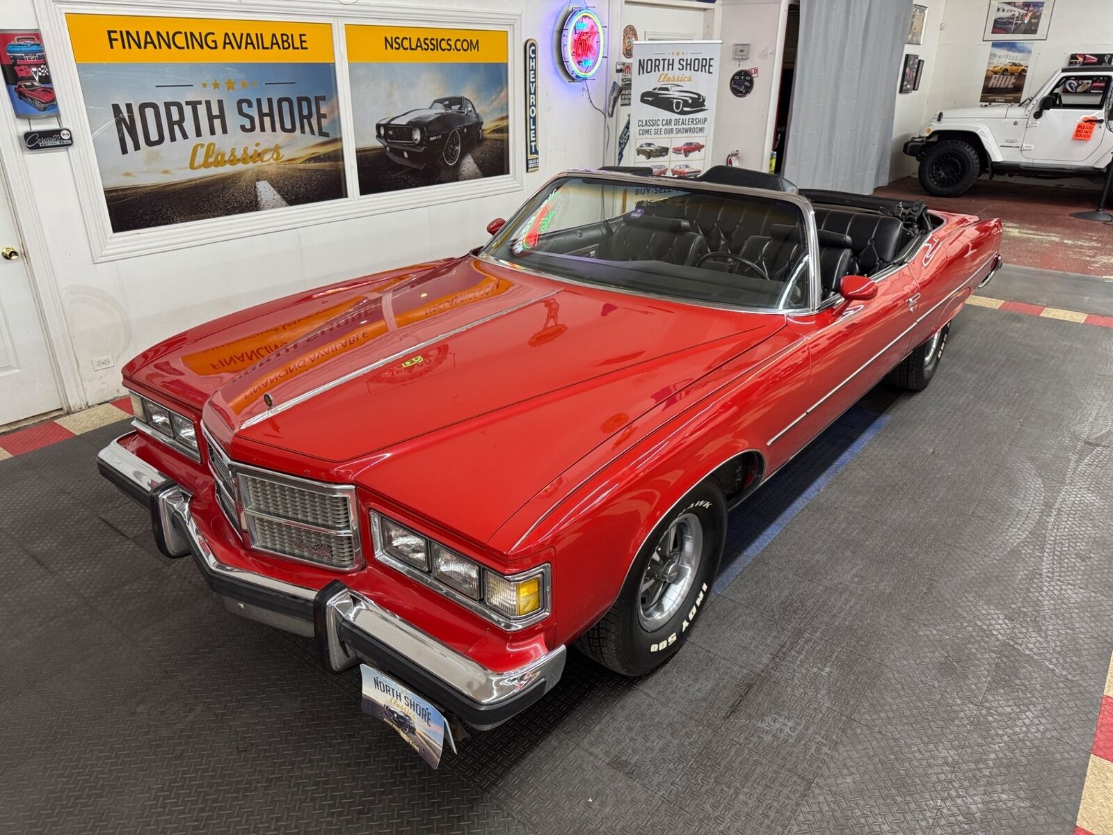 Pontiac-Grand-Ville-1975-Convertible-21