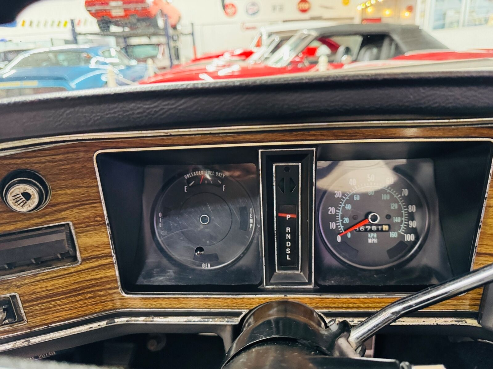 Pontiac-Grand-Ville-1975-Convertible-37