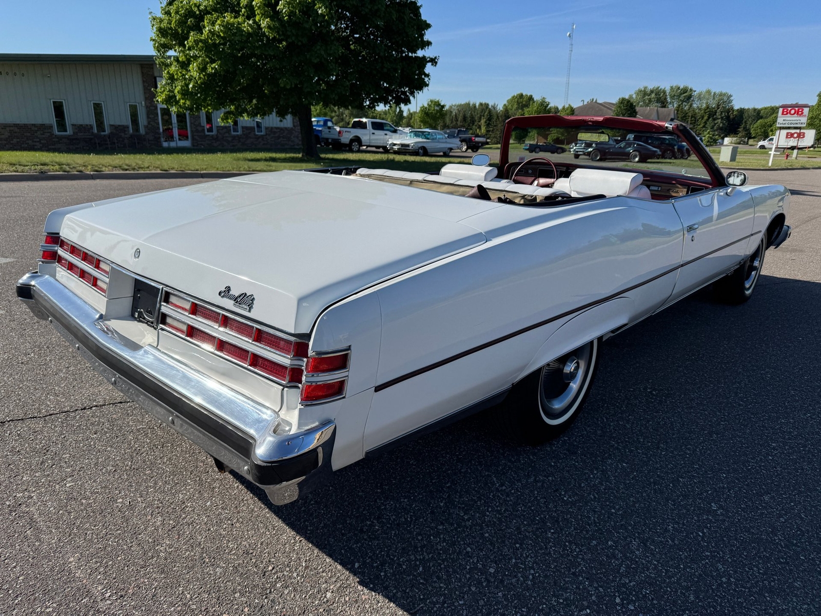 Pontiac-Grand-Ville-Convertible-1975-Convertible-2