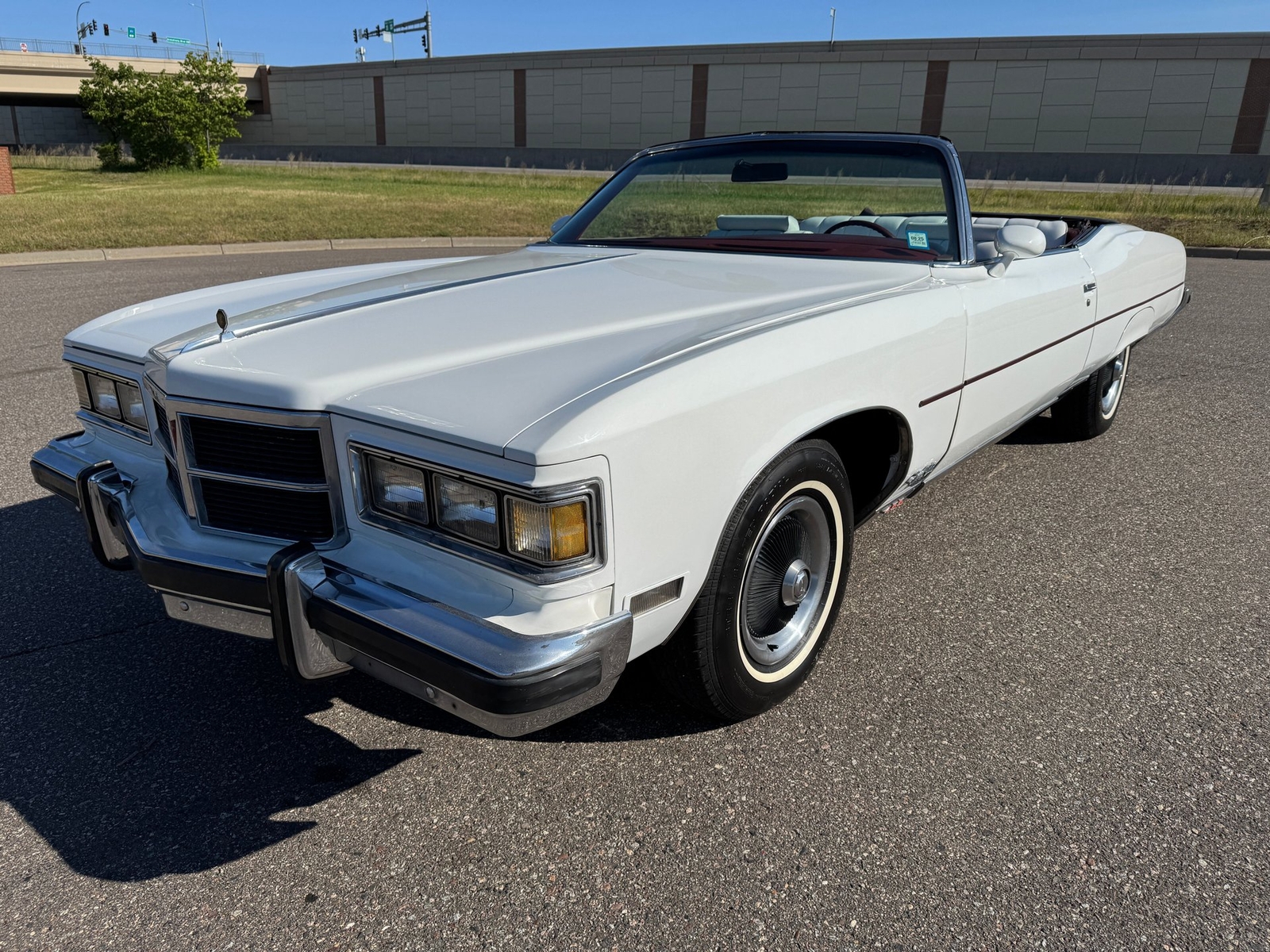 Pontiac-Grand-Ville-Convertible-1975-Convertible-7