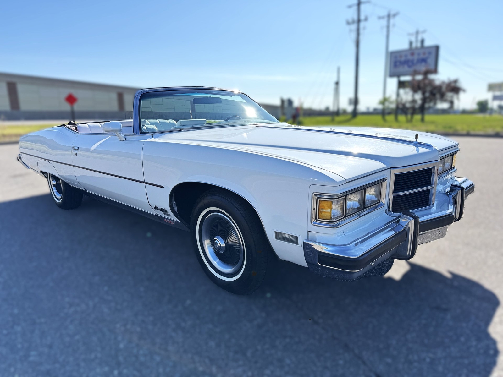 Pontiac-Grand-Ville-Convertible-1975-Convertible