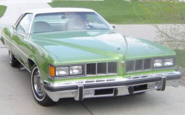 Pontiac-Grand-le-mans-1976-green