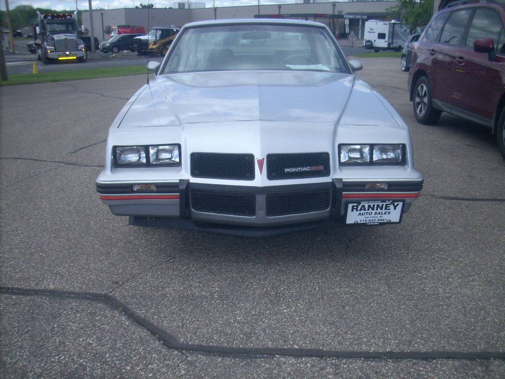 Pontiac-Grand-prix-aero-coupe-1986-1
