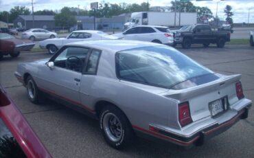 Pontiac-Grand-prix-aero-coupe-1986-3