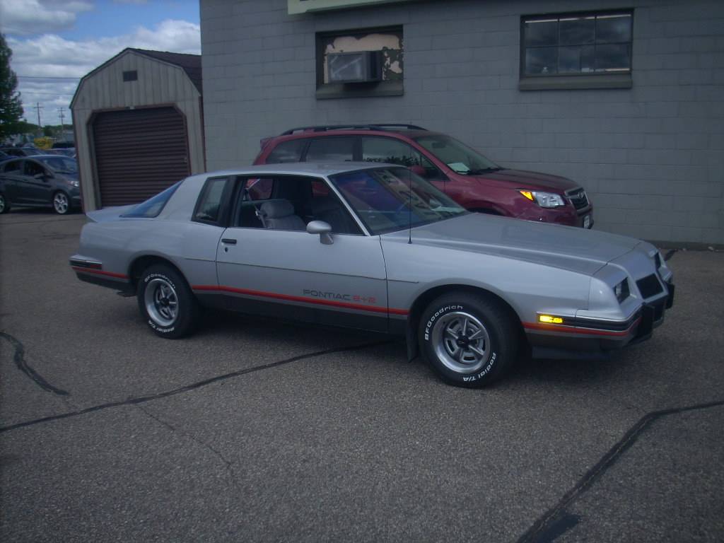 Pontiac-Grand-prix-aero-coupe-1986