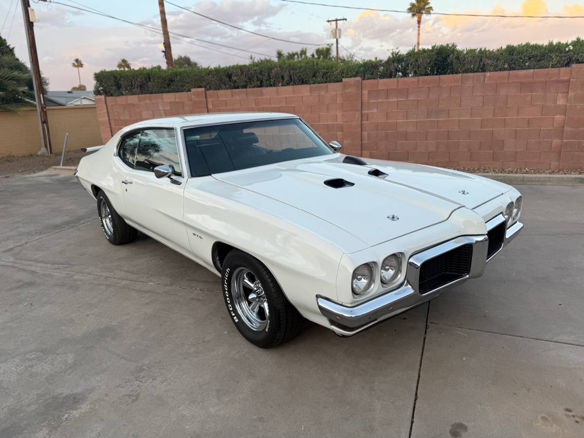 Pontiac-Gto-1970-white-5