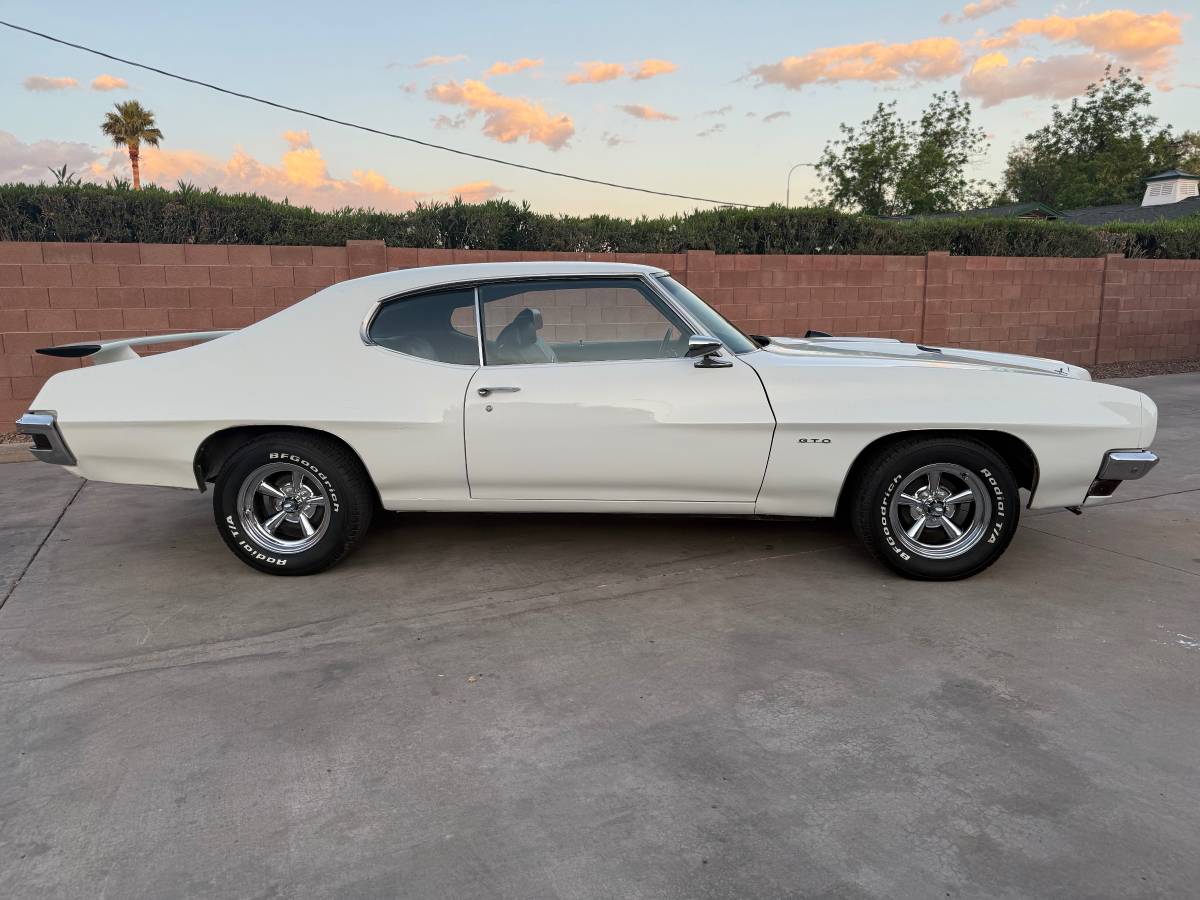 Pontiac-Gto-1970-white-6
