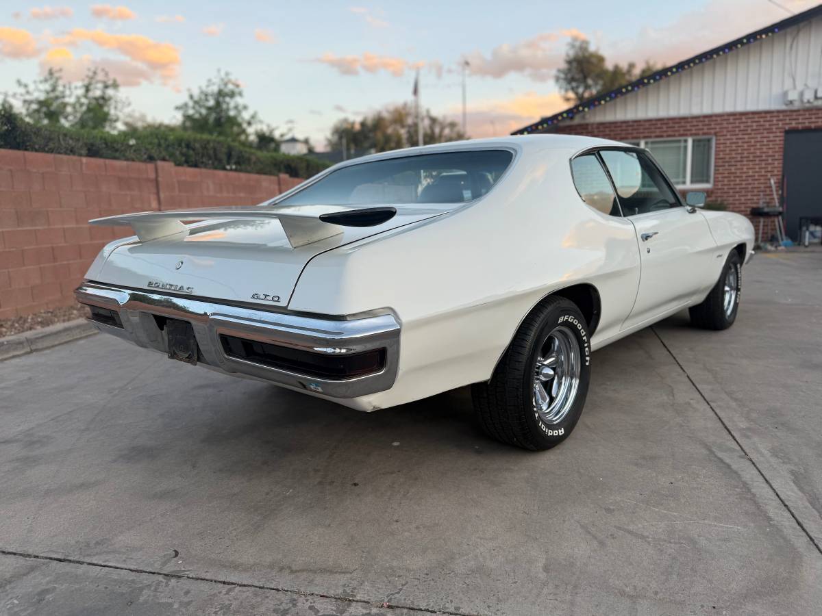 Pontiac-Gto-1970-white-7