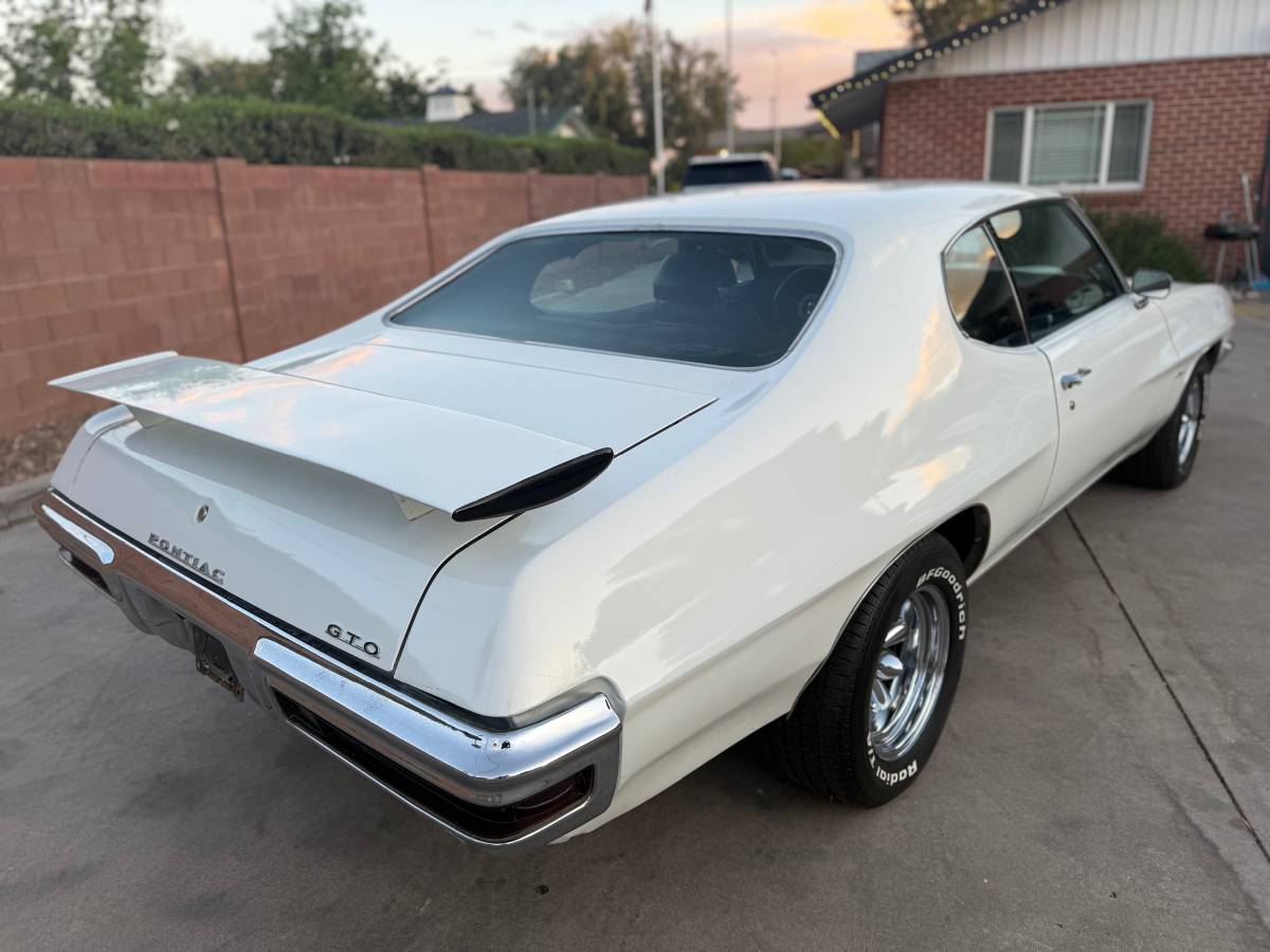 Pontiac-Gto-1970-white-8