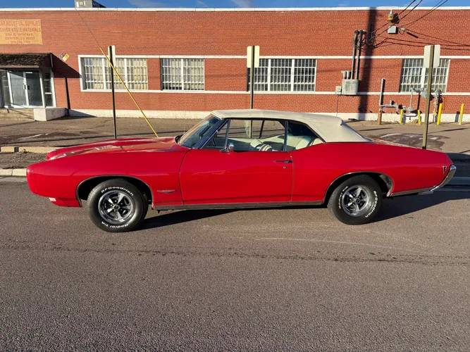 Pontiac-Gto-convertible-1968-9