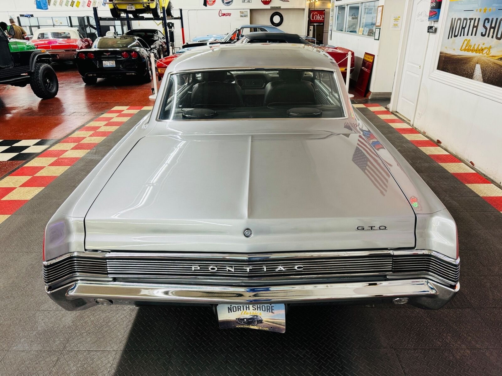 Pontiac-Le-Mans-1965-2-Door-11
