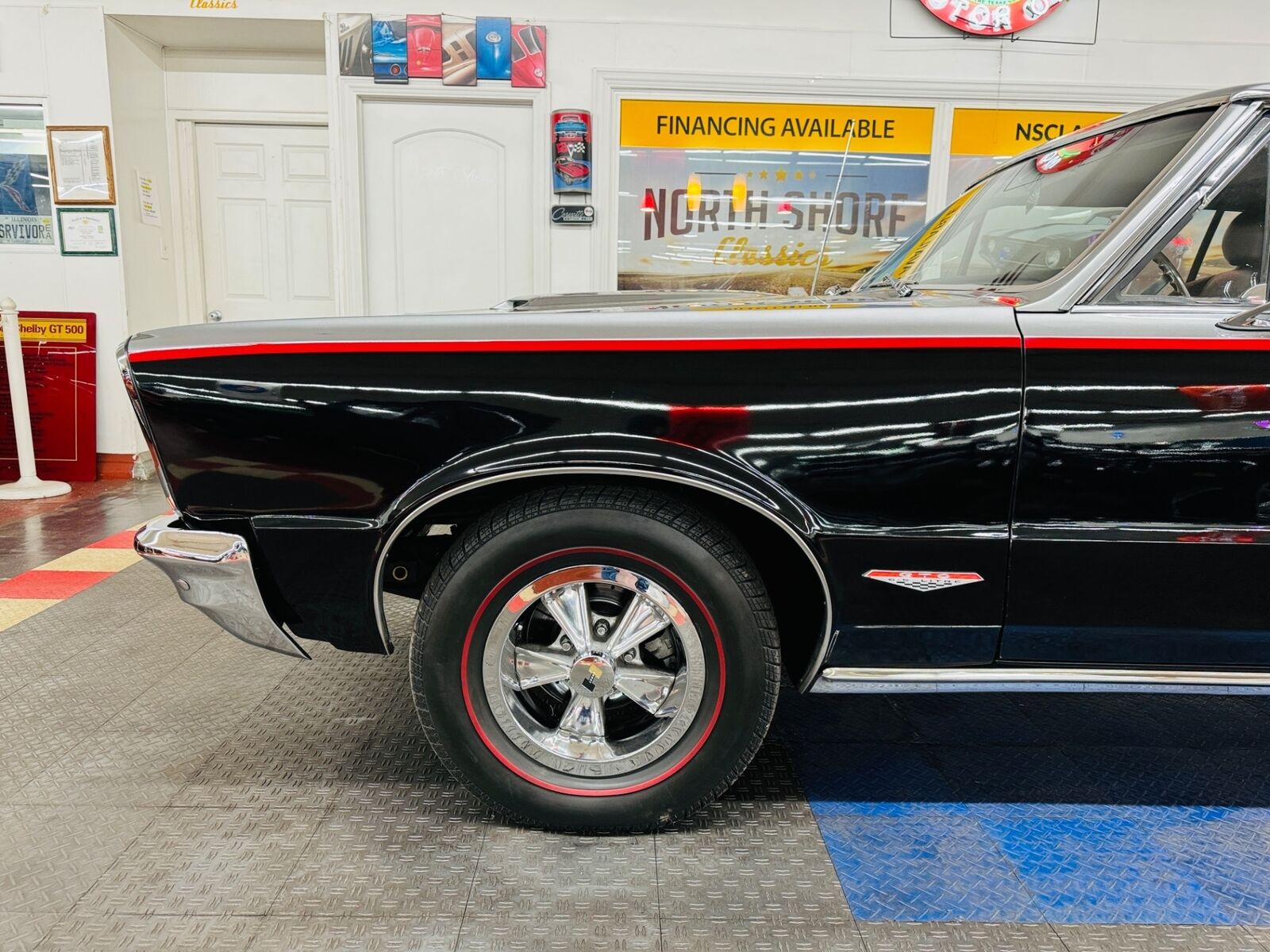 Pontiac-Le-Mans-1965-2-Door-17