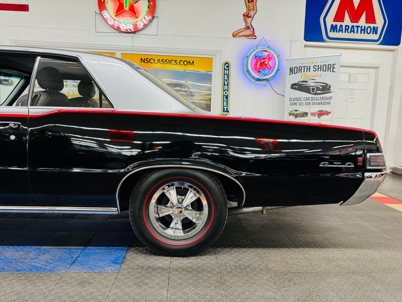 Pontiac-Le-Mans-1965-2-Door-19