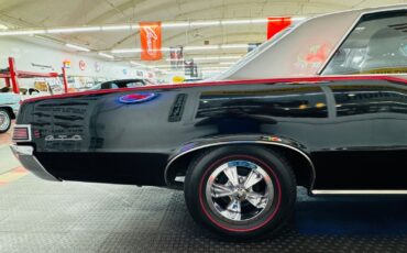 Pontiac-Le-Mans-1965-2-Door-24
