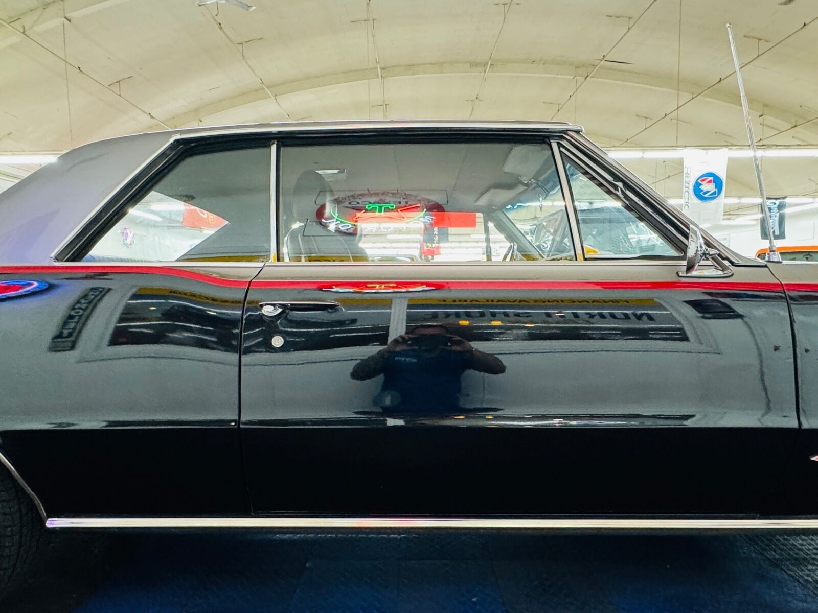 Pontiac-Le-Mans-1965-2-Door-25