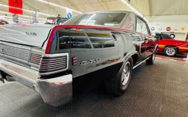 Pontiac-Le-Mans-1965-2-Door-26
