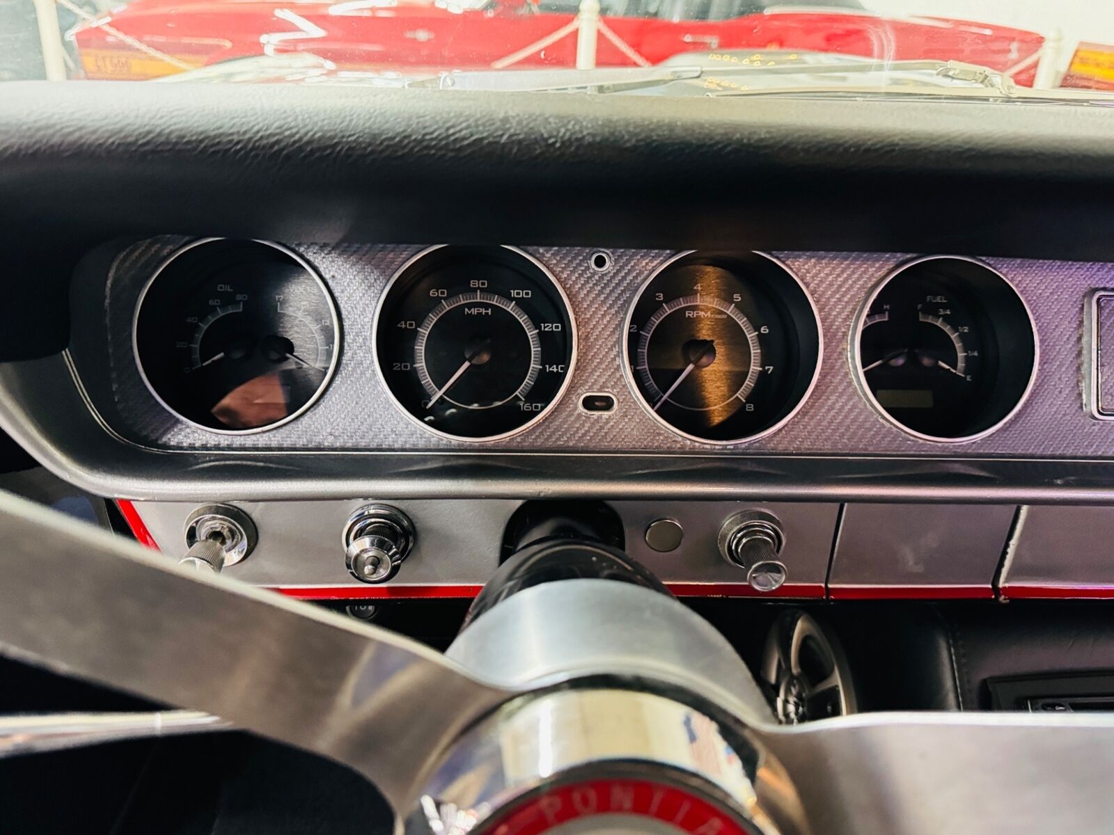 Pontiac-Le-Mans-1965-2-Door-29