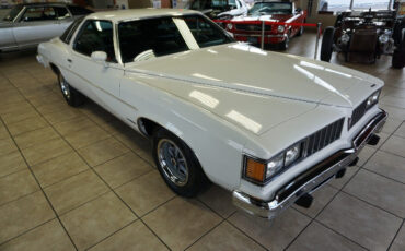 Pontiac-Le-Mans-1977-Classic-Car-10