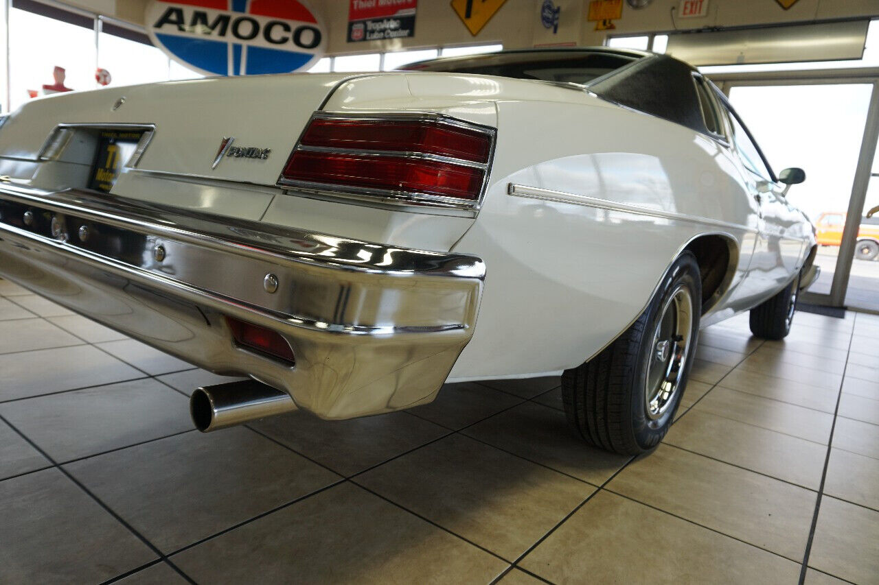 Pontiac-Le-Mans-1977-Classic-Car-18