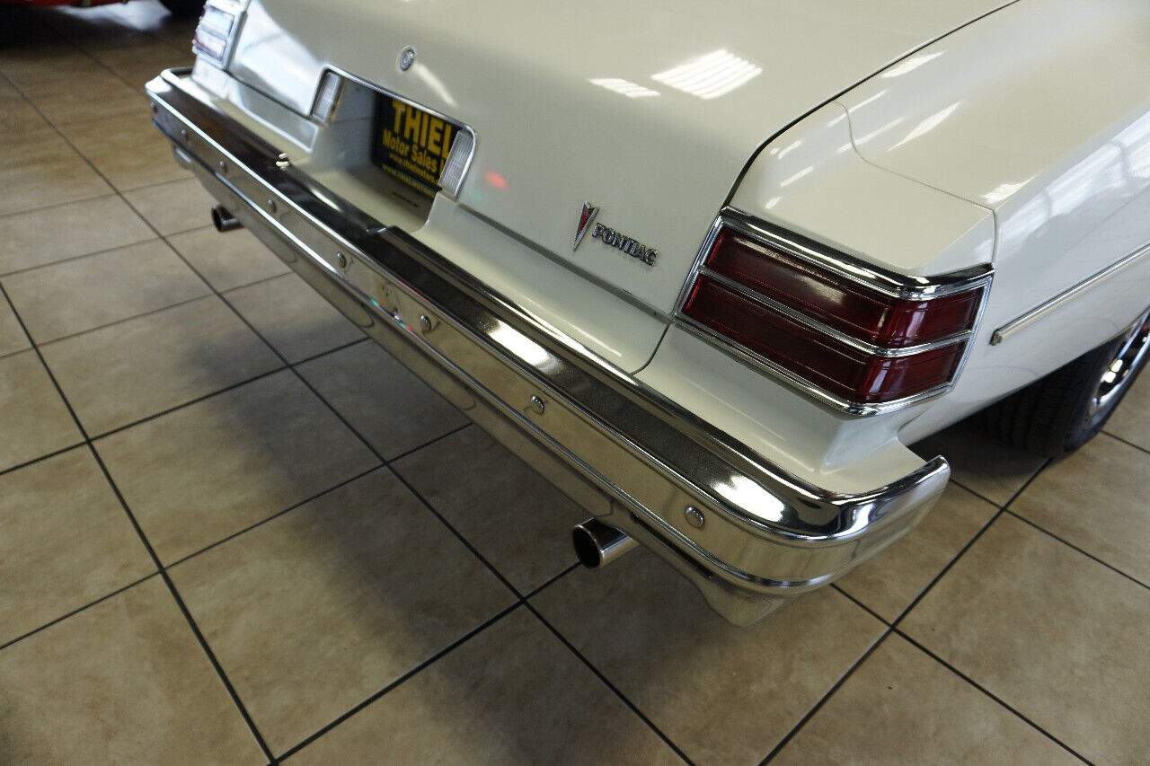 Pontiac-Le-Mans-1977-Classic-Car-20