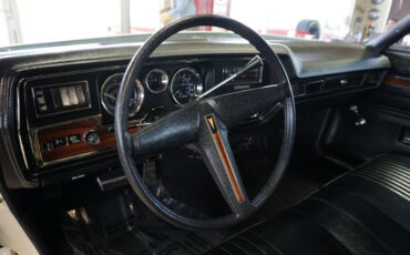 Pontiac-Le-Mans-1977-Classic-Car-26