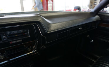 Pontiac-Le-Mans-1977-Classic-Car-27