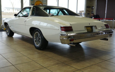 Pontiac-Le-Mans-1977-Classic-Car-3