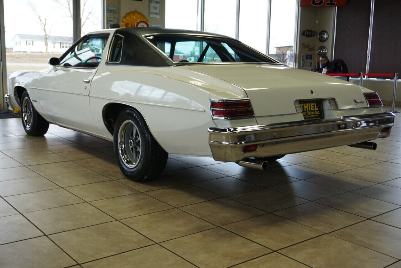 Pontiac-Le-Mans-1977-Classic-Car-3
