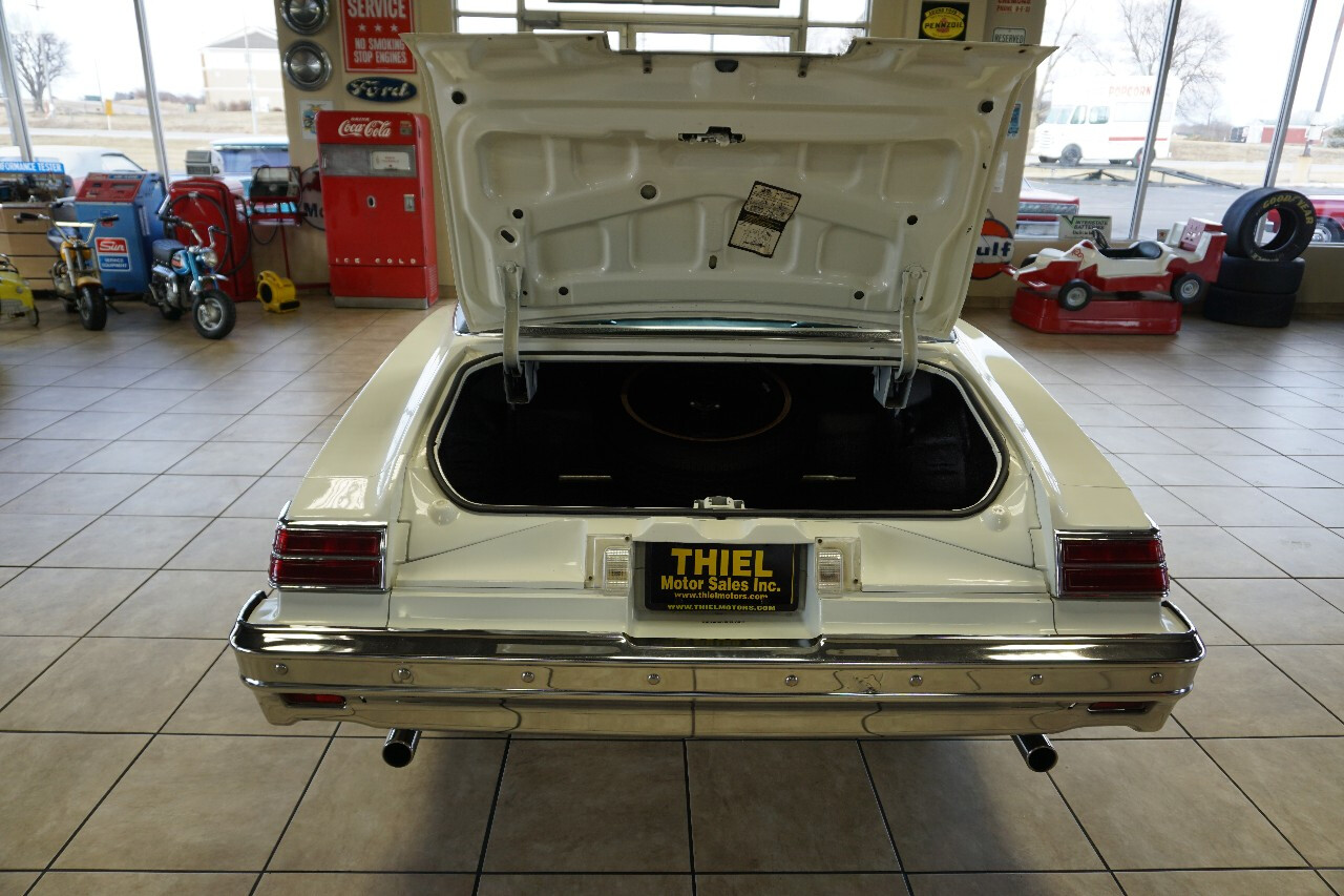 Pontiac-Le-Mans-1977-Classic-Car-36