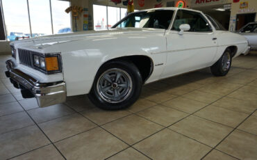 Pontiac-Le-Mans-1977-Classic-Car-38