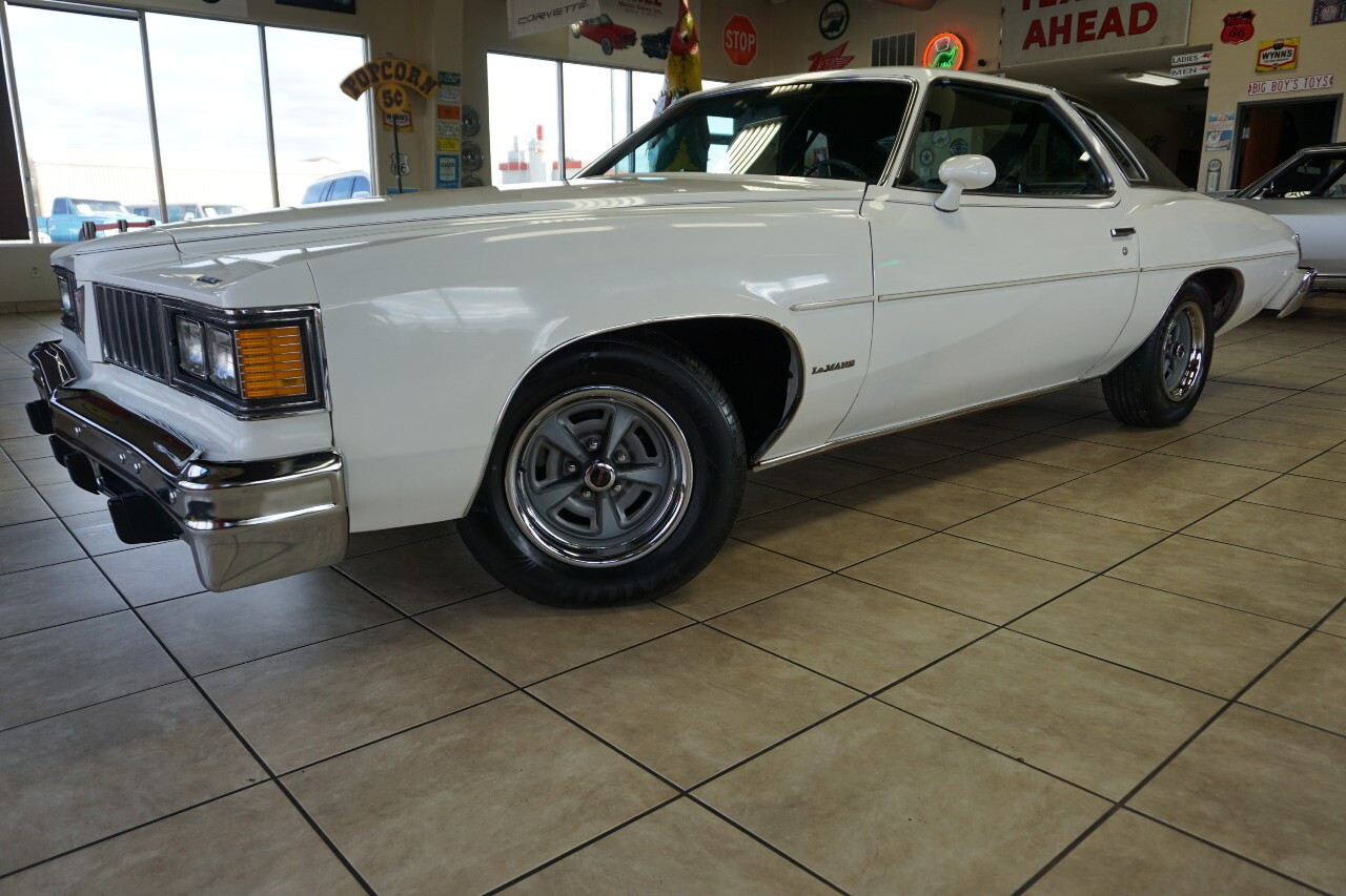 Pontiac-Le-Mans-1977-Classic-Car-38
