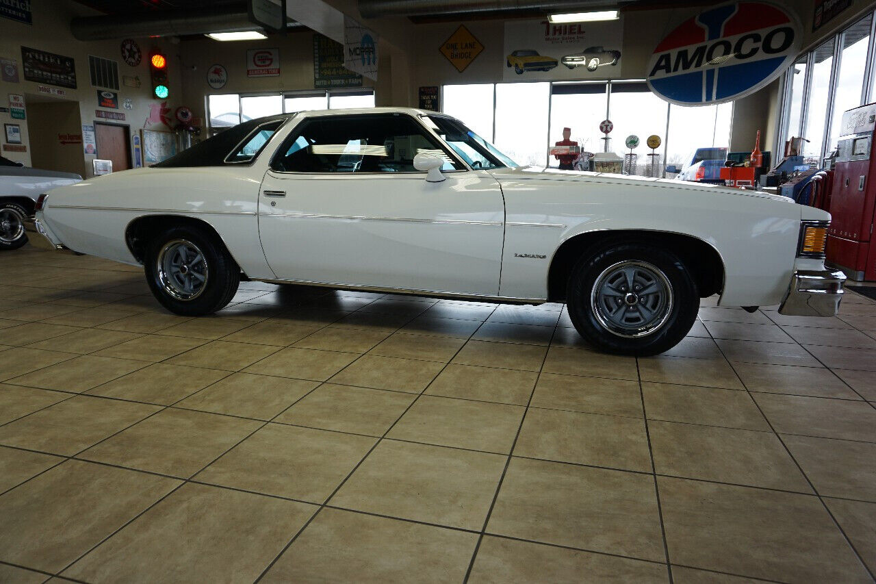 Pontiac-Le-Mans-1977-Classic-Car-9