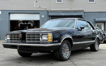 Pontiac-Le-Mans-1978-Coupe-2