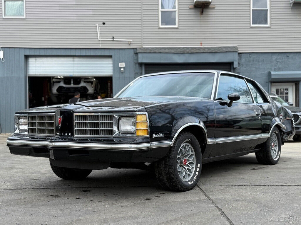 Pontiac-Le-Mans-1978-Coupe-2