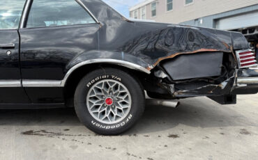 Pontiac-Le-Mans-1978-Coupe-4