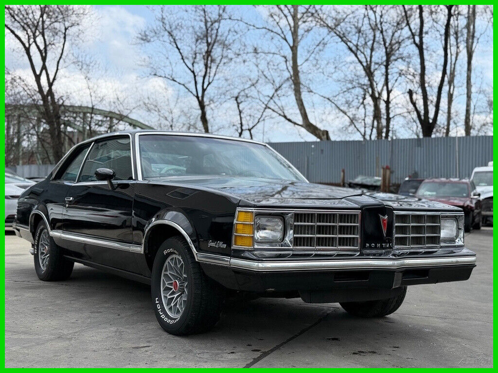 Pontiac-Le-Mans-1978-Coupe