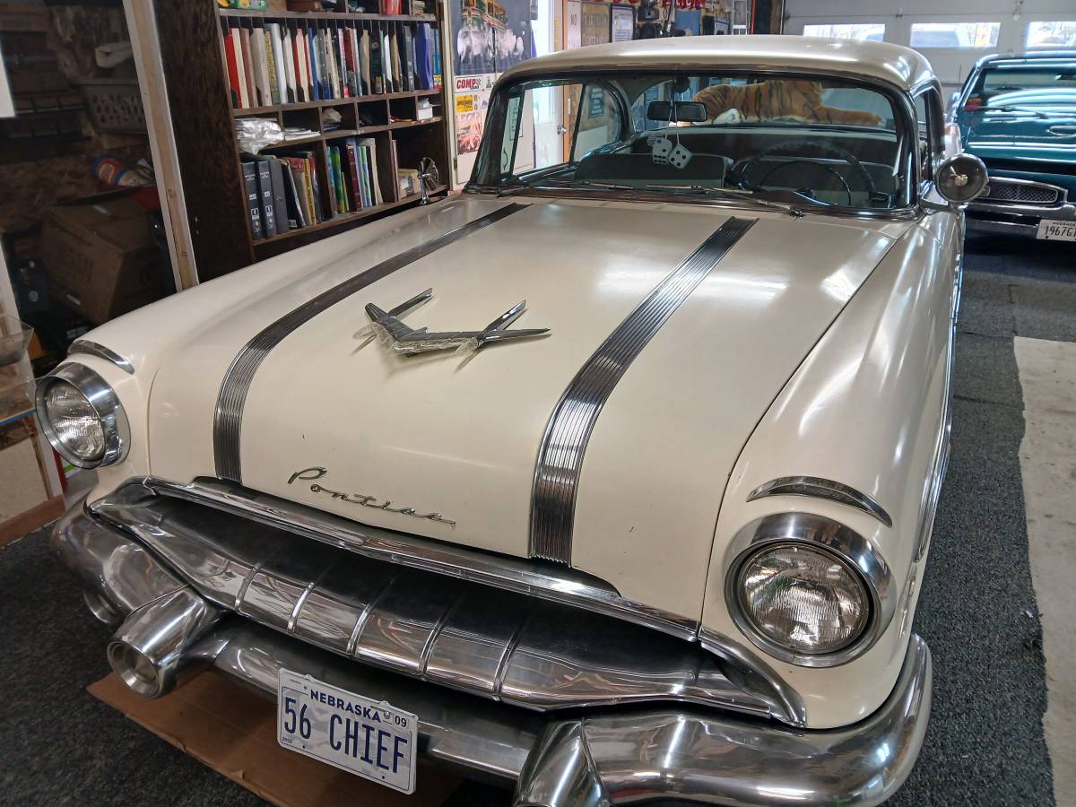 Pontiac-Star-chief-1956-3