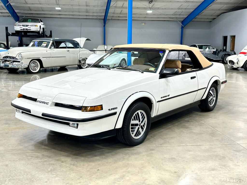 Pontiac-Sunbird-1989-Convertible-10
