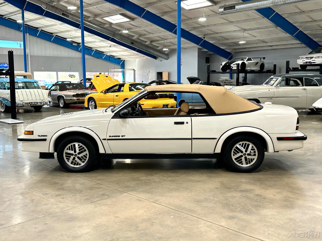 Pontiac-Sunbird-1989-Convertible-11