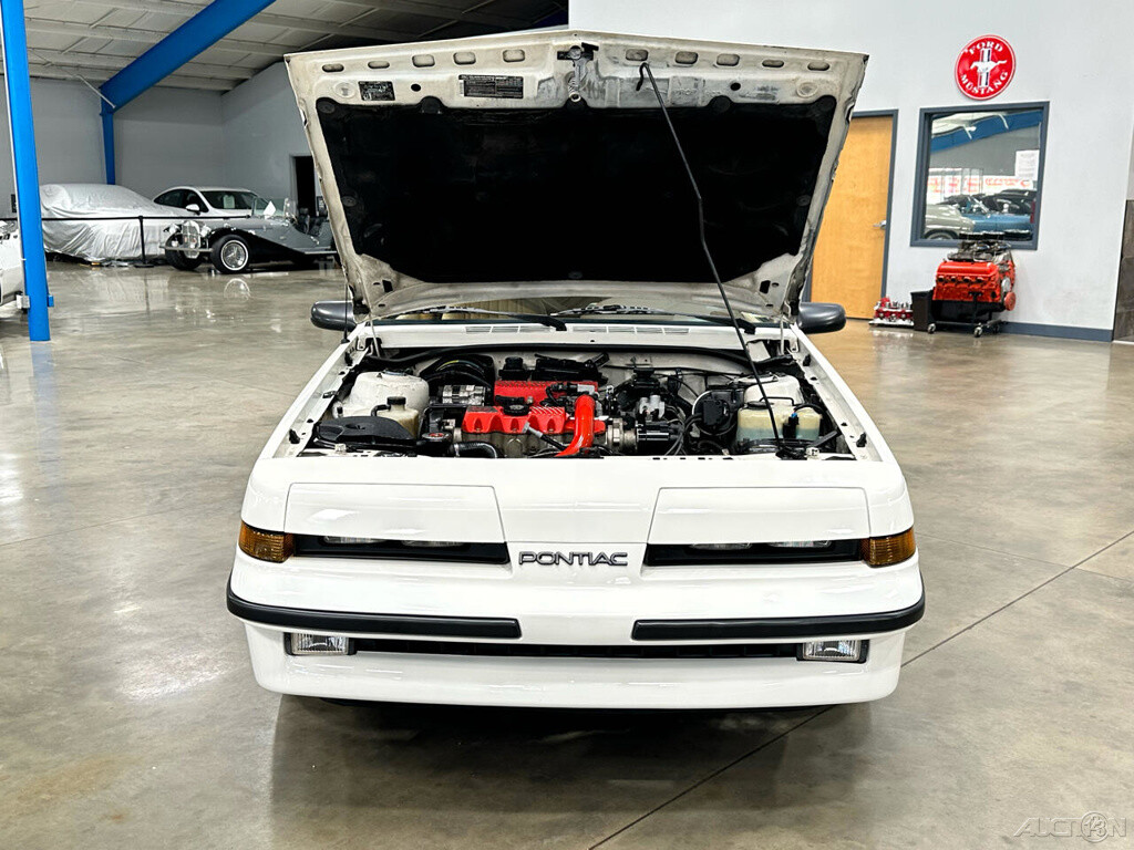 Pontiac-Sunbird-1989-Convertible-17
